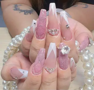 ネイル エ ン🐰🐰のネイルデザイン