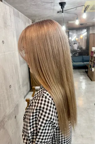 ロング カラー レイヤー/韓国 ハイトーン興津史弥のヘアスタイル