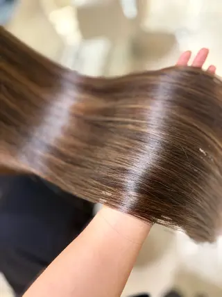 ロング JEAN CLAUDE BIGUINE 横浜ベイクォーター店所属・Koharu 髪質改善のヘアスタイル