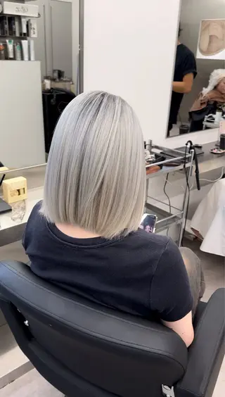 ショート カラー ブリーチ担当数 心斎橋No.1アプのヘアスタイル