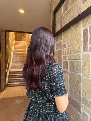 ロング カラー 西出 茉燦のヘアスタイル