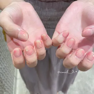 ネイル 𝘙𝘪𝘰𝘯𝘢 ...🕯🤍のネイルデザイン