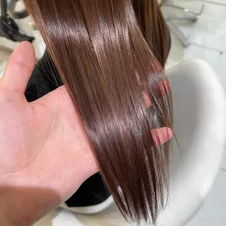 ロング デザインカラー、艶髪 大塚　耕平のヘアスタイル