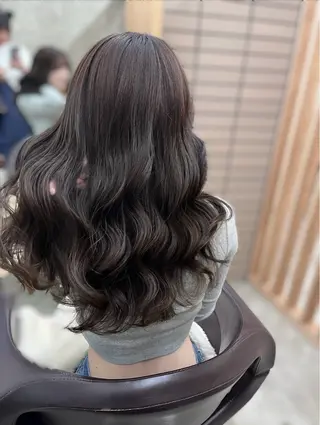 ロング カラー ヘアアレンジ newi 天王寺 🪐airiのヘアスタイル