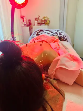 美容鍼灸サロン mahoroba院長のエステ・リラクイメージ