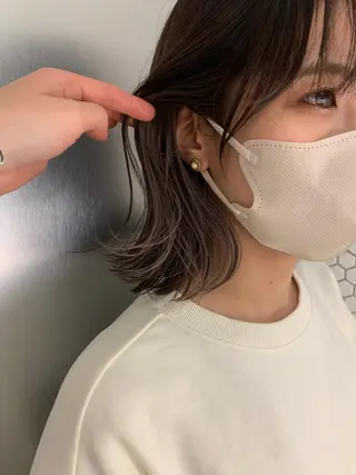 ミディアム レイヤー透明感カラー AIKAのヘアスタイル
