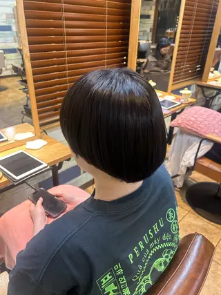 ショート カラー 透明感カラー🫧🩵 林　菜々美のヘアスタイル