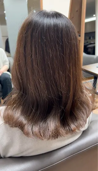 セミロング GRAN LUSSO岡山駅前【グランルッソ】所属・GRAN LUSSO 【MIHARU】のヘアスタイル