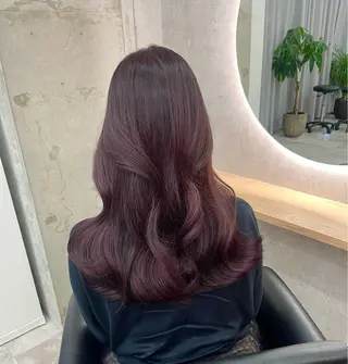 カラー よしもと ひなのヘアスタイル