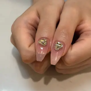 ネイル Raviy新宿店所属・たなか ひろなのネイルデザイン