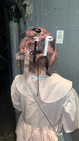 ミディアム 室屋 鈴音のヘアスタイル