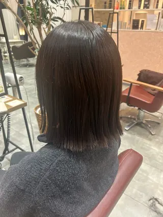 ミディアム La Bless 大阪梅田所属・梅田 ミディアム ショートYUKINOのヘアスタイル