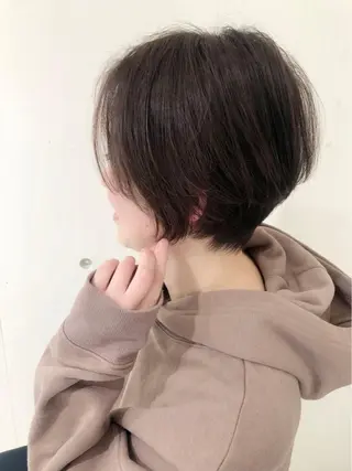 ミディアム 八幡 果穂のヘアスタイル