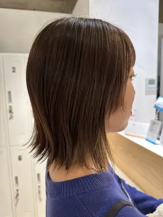 ミディアム Annie 吉田 裕美のヘアスタイル