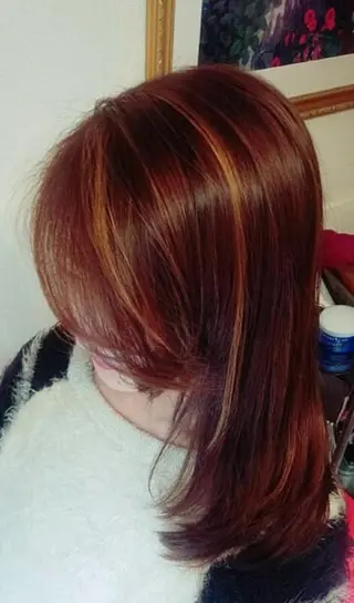 カラー パーマ 田辺 眞波のヘアスタイル