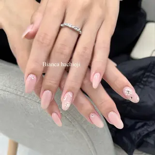 ネイル Bianca🩶 SHIONOのネイルデザイン