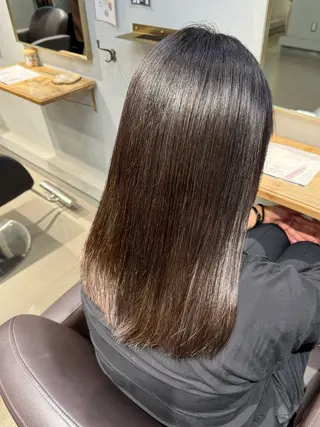 カラー 🫧ももか /艶カラー/髪質改善のヘアスタイル