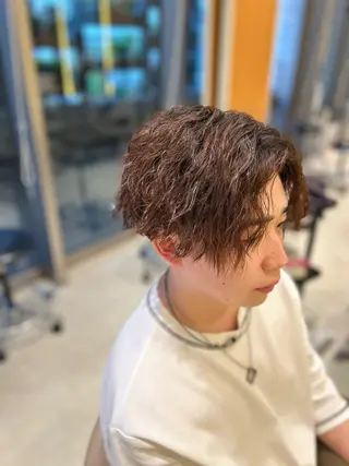 ショート パーマ メンズ UNIXマークイズみなとみらい所属・上杉 茉広のヘアスタイル