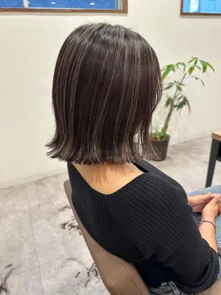 ショート カラー 白髪ぼかしハイライト レイヤー川口　元気のヘアスタイル
