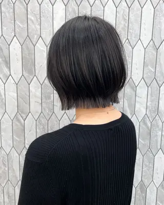 ショート ストンボブ/レイヤー 艶カラー💎ヒデジのヘアスタイル