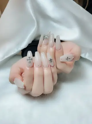 ネイル Amina nail salonのネイルデザイン