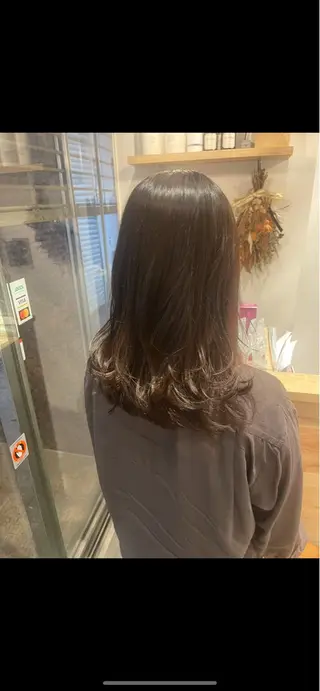 ミディアム noa 似合わせ︰ 透明感︰韓国風のヘアスタイル