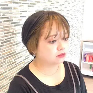 ショート カラー 久貝 帆風のヘアスタイル