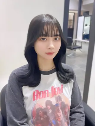 ミディアム カラー YUZU🎀顔まわり ×レイヤー×髪質改善のヘアスタイル