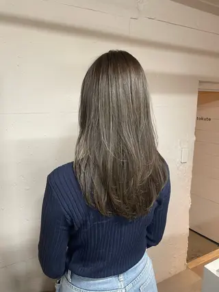 セミロング tokute 中野真咲🐺のヘアスタイル