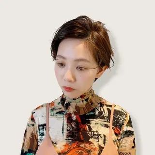 ショート カラー コクブ アキヨのヘアスタイル