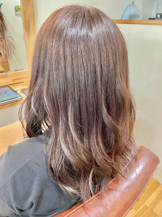 ロング カラー 桑原  美夜里のヘアスタイル