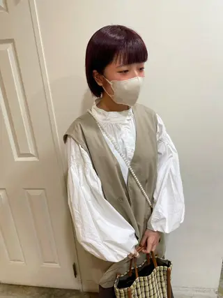 ショート カラー MIOベージュカラー 柔らかいカラーのヘアスタイル