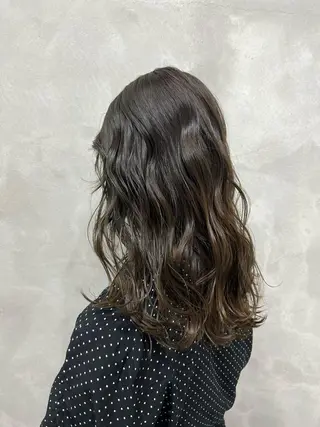 ミディアム 村山 豪歩のヘアスタイル