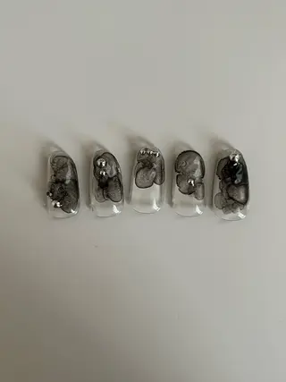 ネイル pu+on. nailworks所属・fuyumi / ニュアンスネイルのネイルデザイン