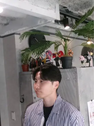 ショート メンズ 韓国特化🇰🇷愁斗 センターパートパーマのヘアスタイル