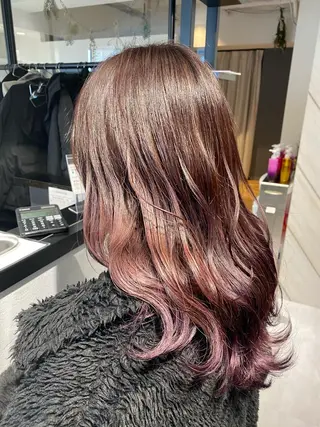 ミディアム カラー ベージュ指名No1 加賀詩織のヘアスタイル