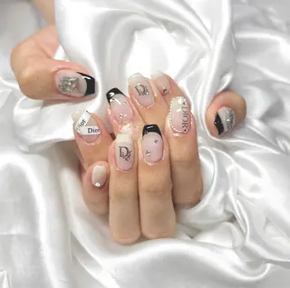 ネイル ちゅるんネイル🪄 耳ツボジュエリー🔗のネイルデザイン