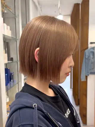 ショート リンダ所属・ベージュ/ボブ /縮毛矯正/スズキのヘアスタイル