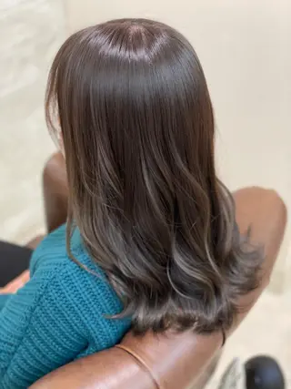 セミロング カラー パーマ 佐々木 達也のヘアスタイル