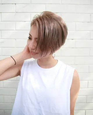 ショート カラー 🩵縮毛矯正  髪質 改善 美髪🩵のヘアスタイル