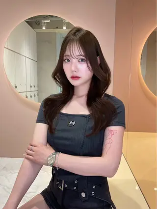 セミロング カラー 髪質改善/はるみ🌙 韓国レイヤーのヘアスタイル