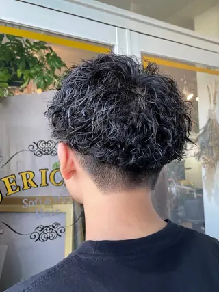 ショート パーマ メンズ JERICHO HAIR所属・河野 由佳の眉毛・アイブロウイメージ