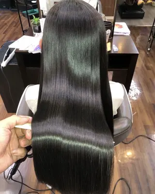 ロング 野口 咲愛のヘアスタイル