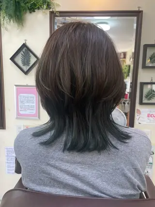 セミロング カラー 美髪クリエイター 三浦　葵のヘアスタイル