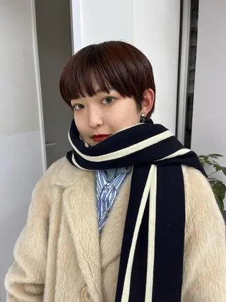 ショート カラー Haco＋所属・ウルフ/レイヤー Miinaのヘアスタイル