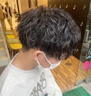 パーマ メンズ EARTH 山﨑龍馬のヘアスタイル