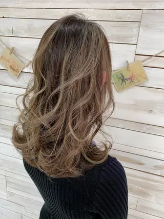 カラー attrait アトレ湘南台所属・✨ ハル✨😊のヘアスタイル