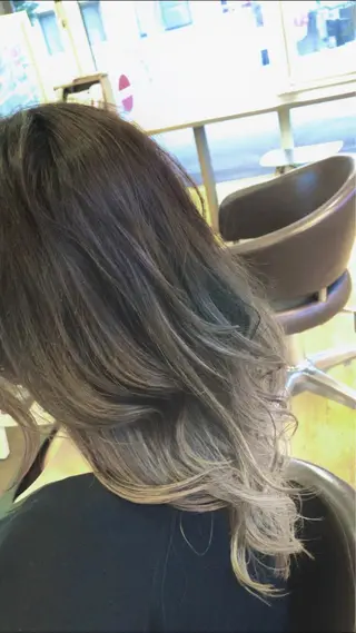 カラー 🌿ダブルカラー/ 明大前/中村渓太のヘアスタイル