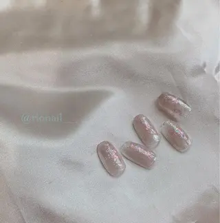 ネイル 𝘙𝘪𝘰𝘯𝘢 ...🕯🤍のネイルデザイン