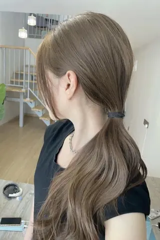 カラー 🌿赤み消しカラー 🌿THEATERのヘアスタイル